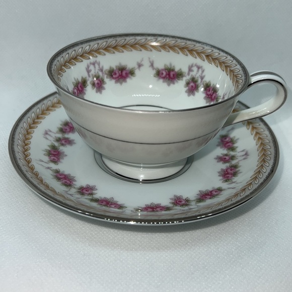 RC TEACUP & SAUCER VINTAGE 1960s PATTERN NORITAKE 564 VICTORIAN ROSES LAUREL - Picture 4 of 17